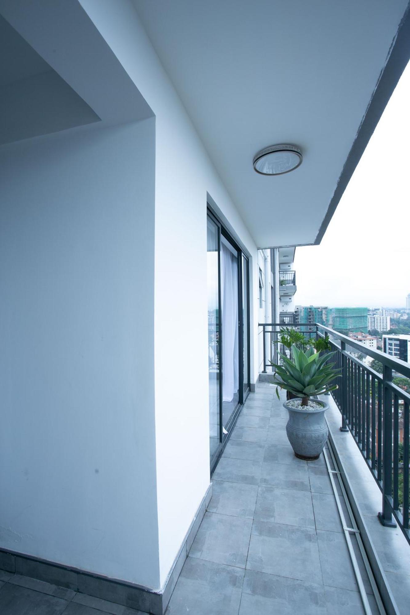 Apartment Kileleshwa Panaromic 3 Bedroom With Dsq And Gym *