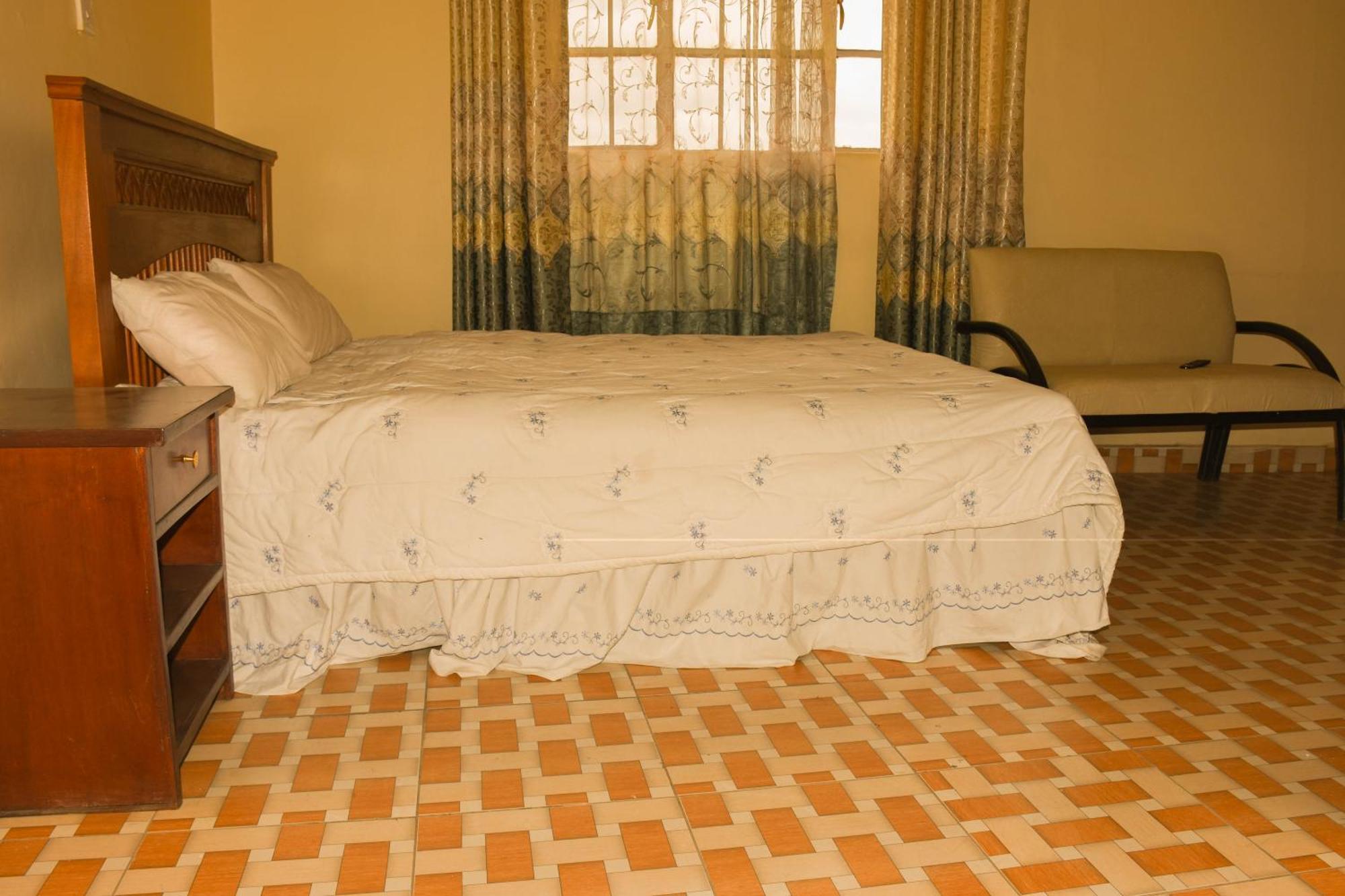 Mates Hotel 5*
