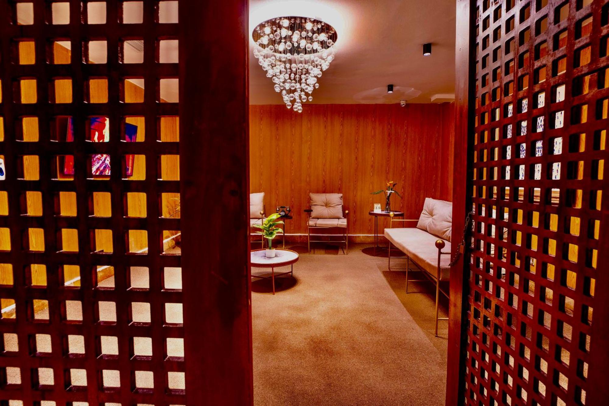Hotel Lion *