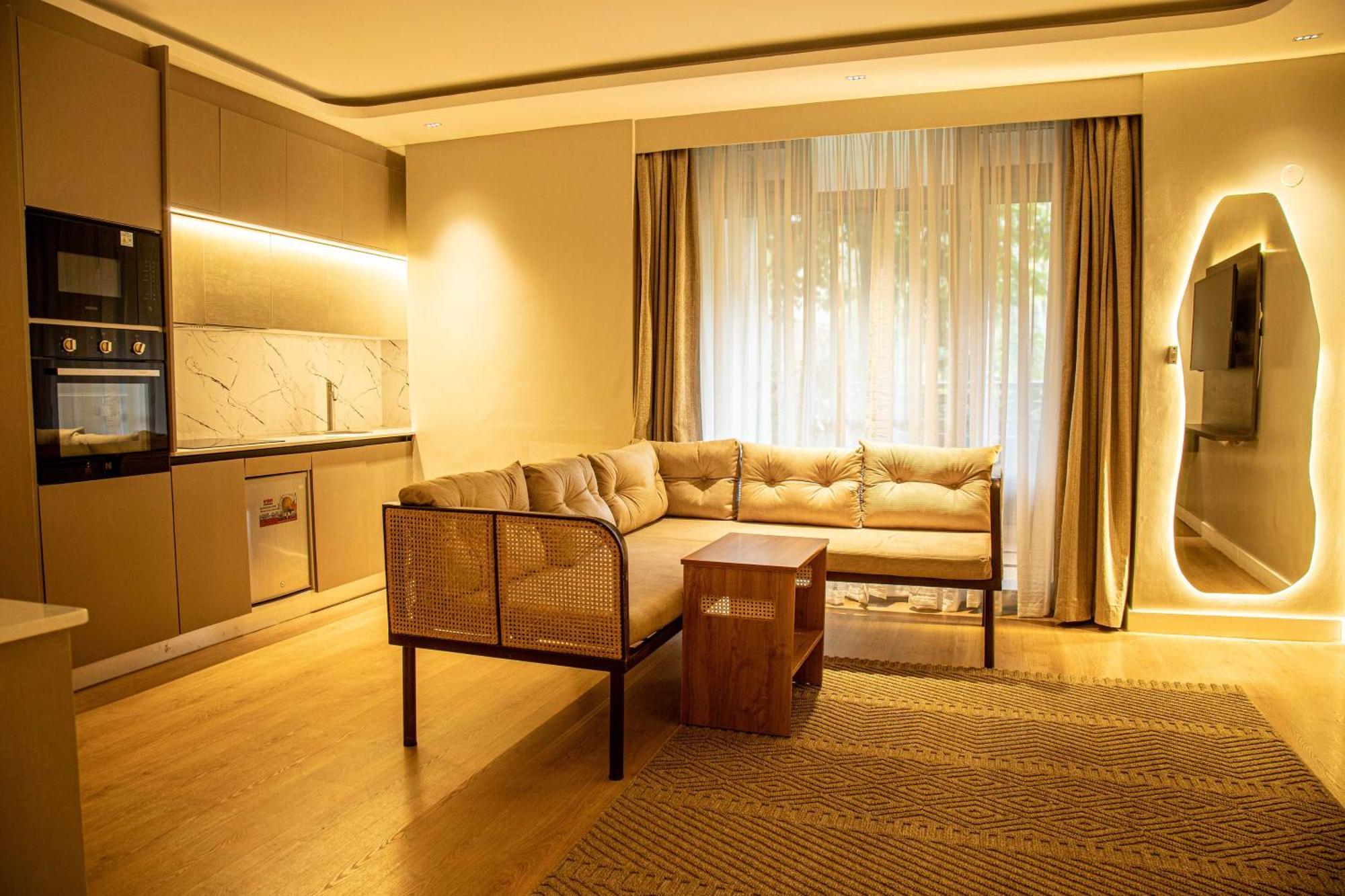 Lion Hotel
