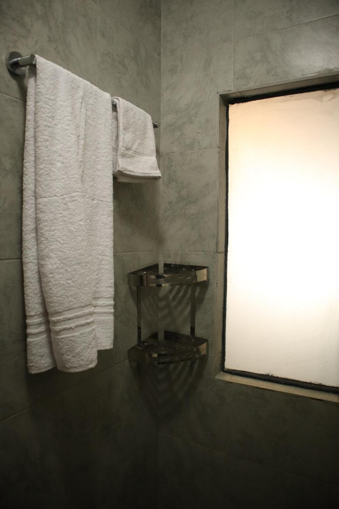 Apartment El Hogar Iii Near Junction Mall