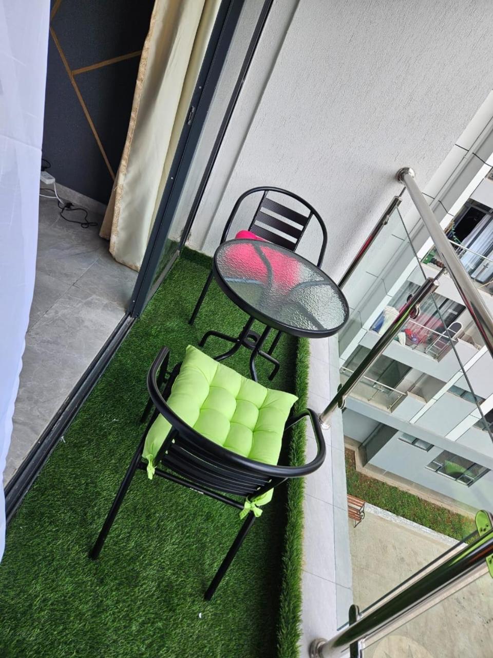 Oasis Garden Apartment *