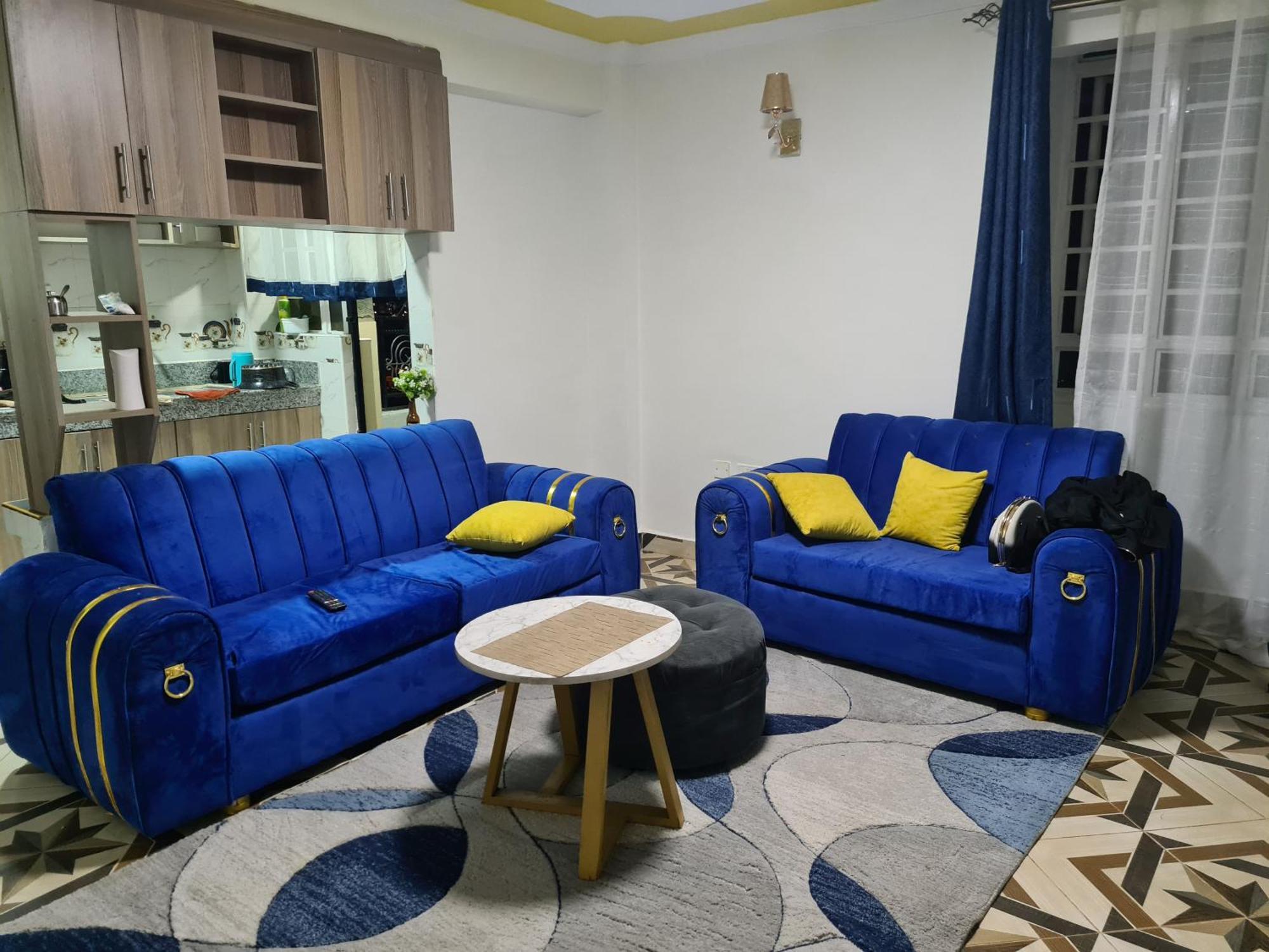 Modern 1 Bedroom With Free Parking Apartment *