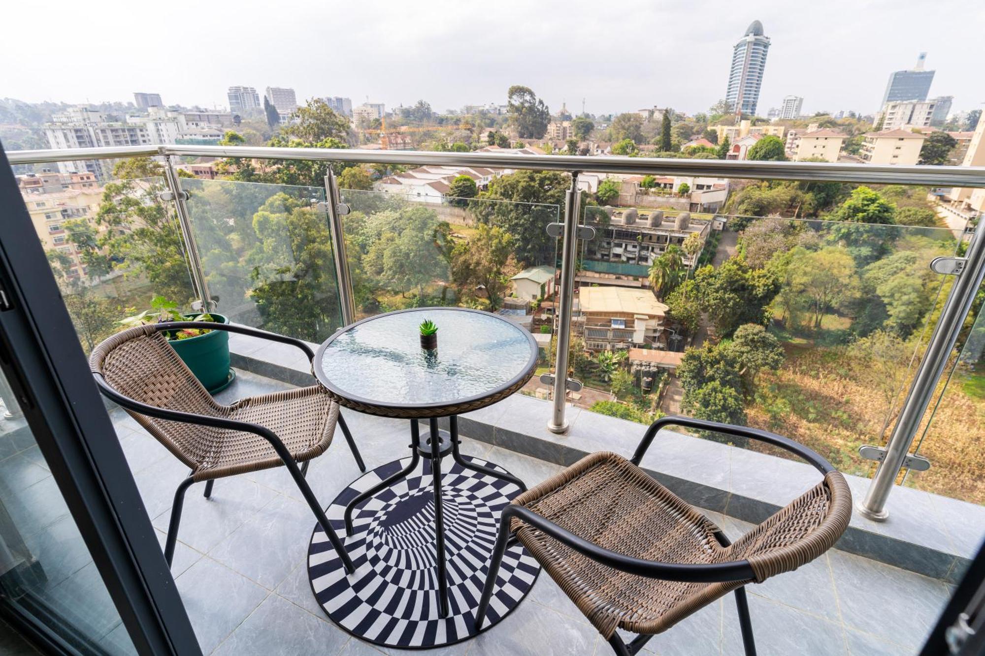 Apartment Airy With Gym, Stunning View At Riverside