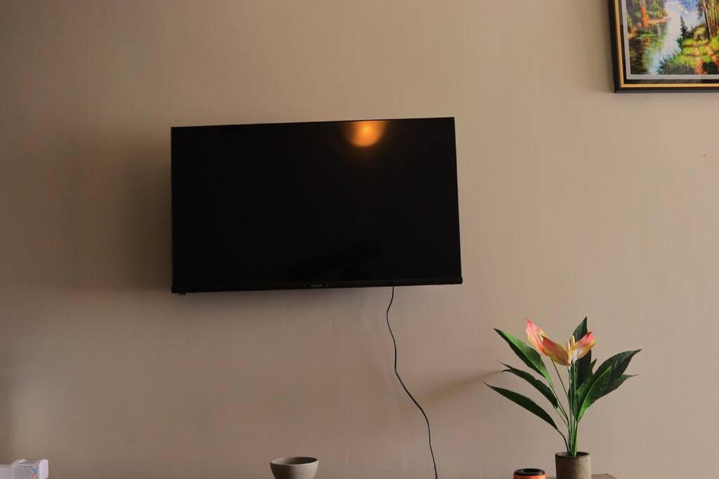 Convenient Cozy Spot Near Airport *
