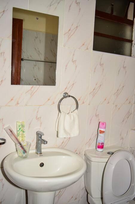 Apartment Adeti *