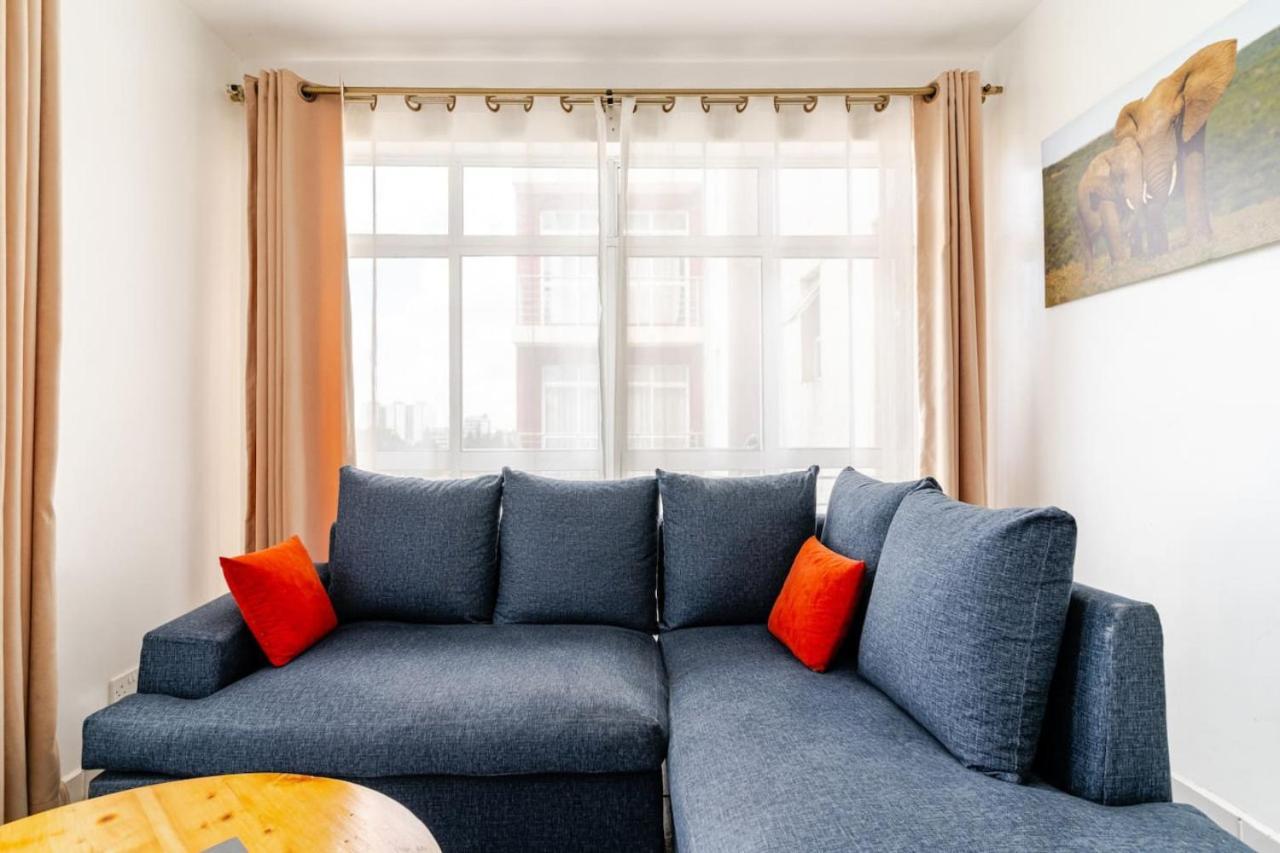 The Ultimate Escape With Pool, Gym , Fast Wifi And Netflix Apartment *