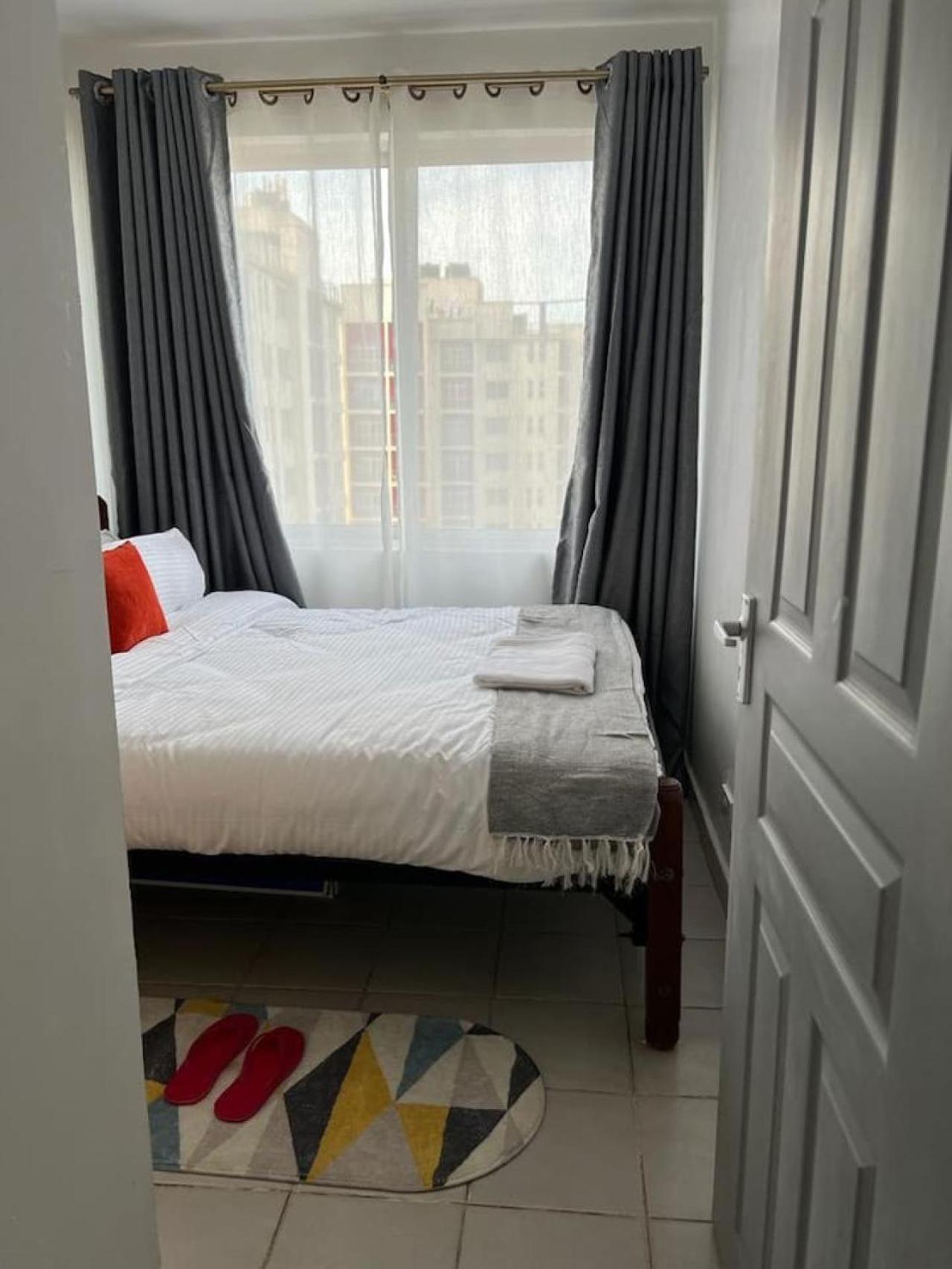 The Ultimate Escape With Pool, Gym , Fast Wifi And Netflix Nairobi