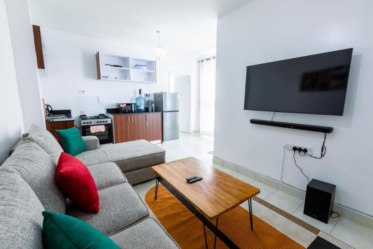 Rooftop Luxe With Queen Bed, Gym And Netflix Nairobi