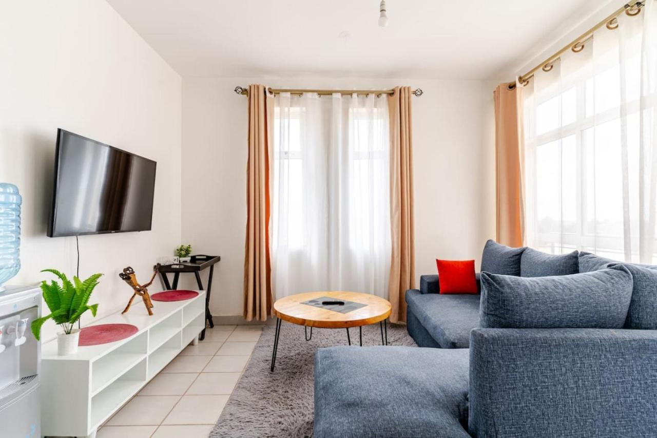 The Ultimate Escape With Pool, Gym , Fast Wifi And Netflix * Nairobi