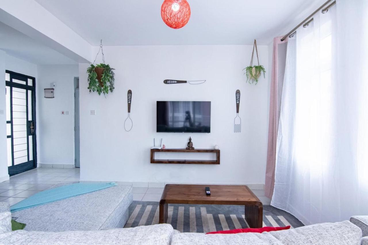 Apartment The Cozy Space With Pool ,netflix And Fast Wifi