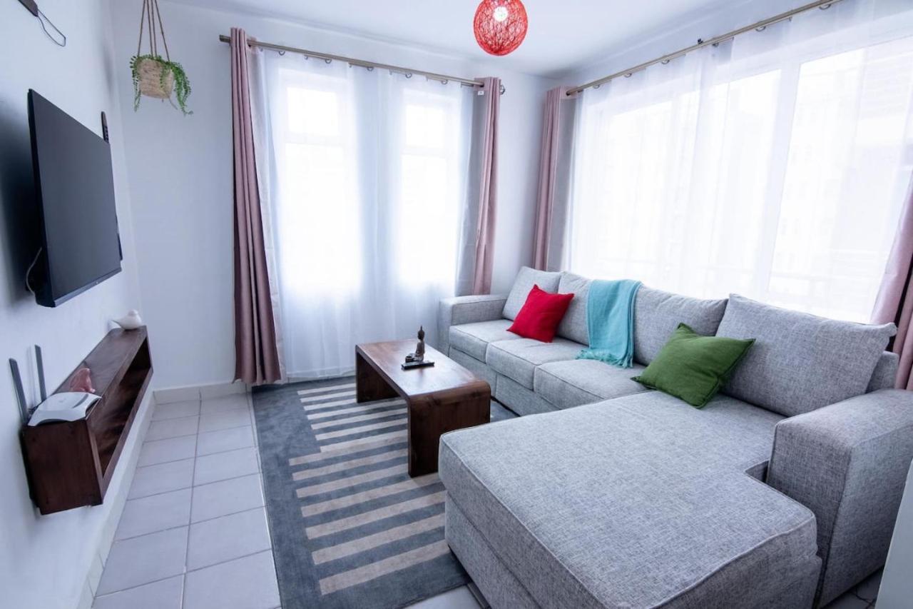 Apartment The Cozy Space With Pool ,netflix And Fast Wifi *