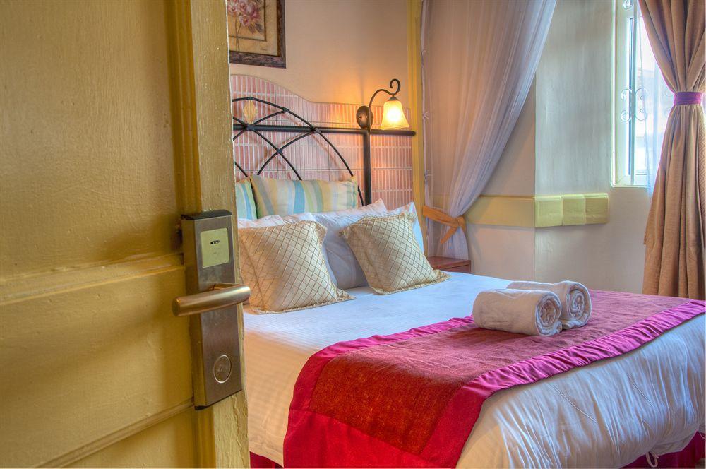 Kahama Hotel 3*