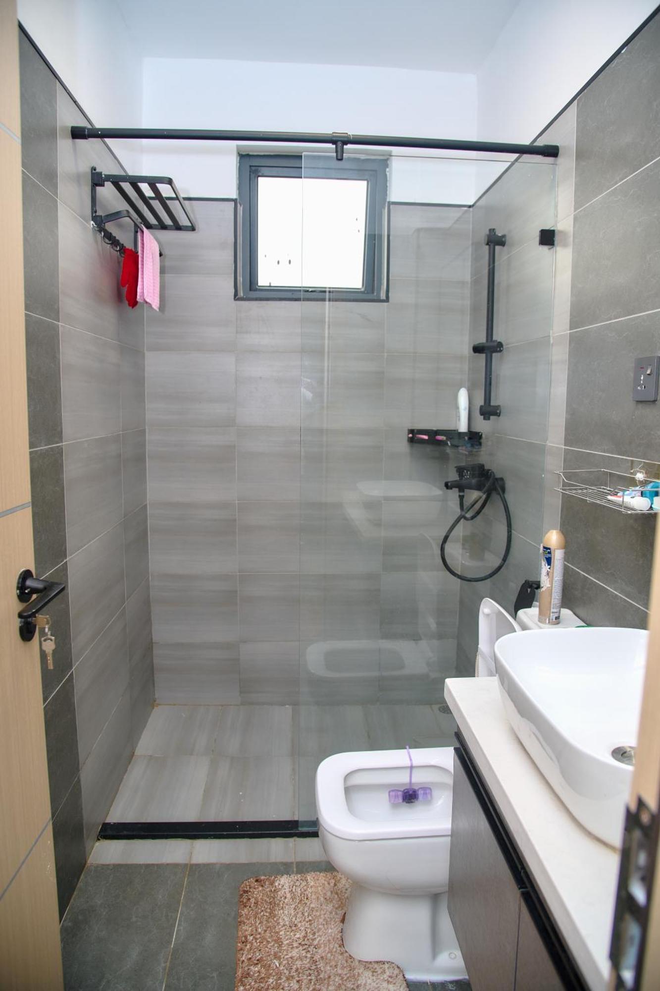 Apartment Modern Near Airport With Swimming Pool *