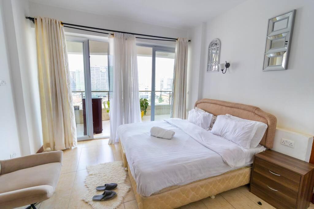 Elegant 2 Bed In Kilimani With Balcony Views Nairobi