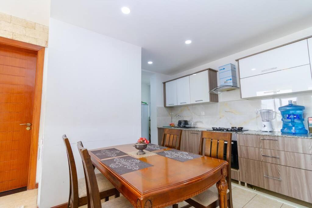 Elegant 2 Bed In Kilimani With Balcony Views * Nairobi
