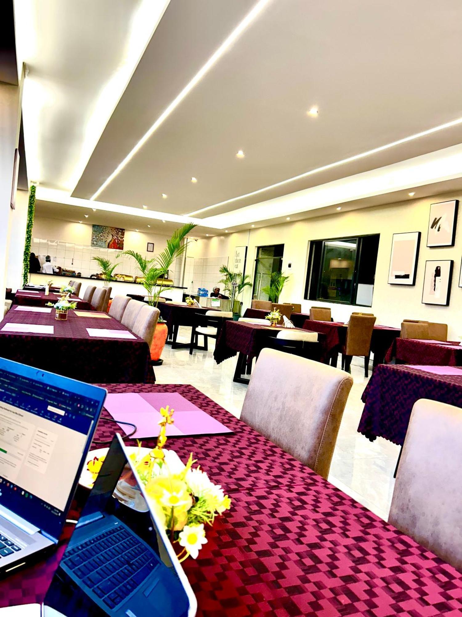 Aparthotel Casa Misa Westlands One Bedroom *