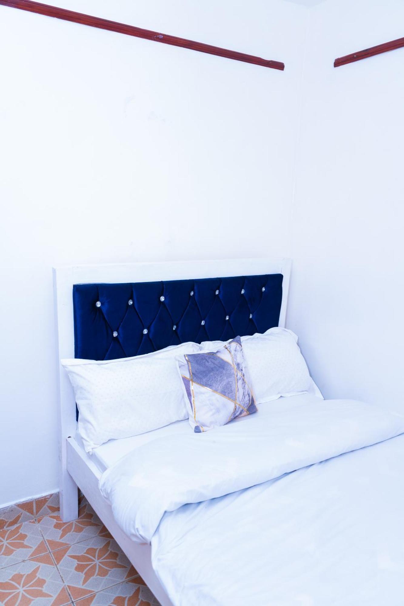 Love hotel Superior