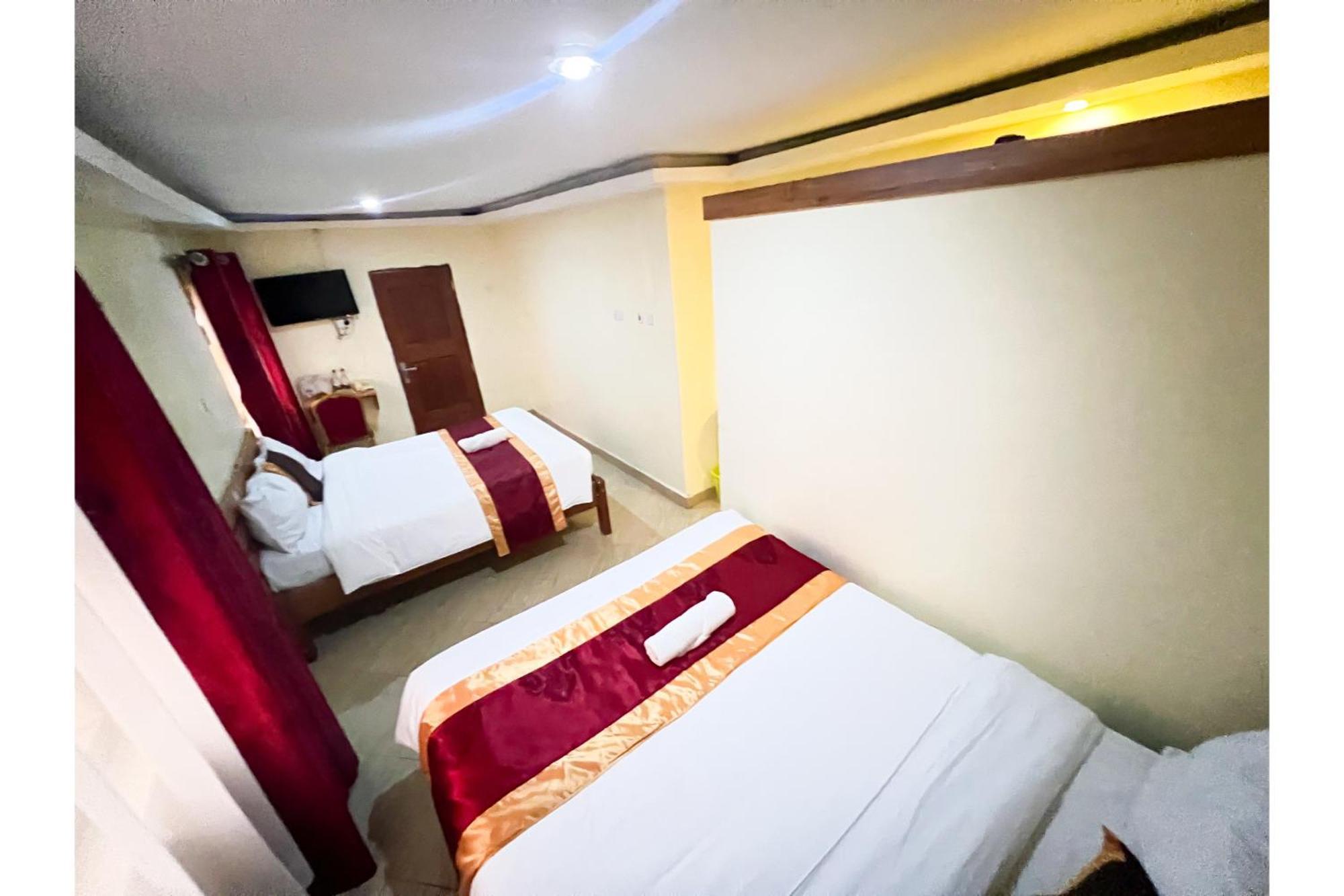 Sky Park Lounge Hotel