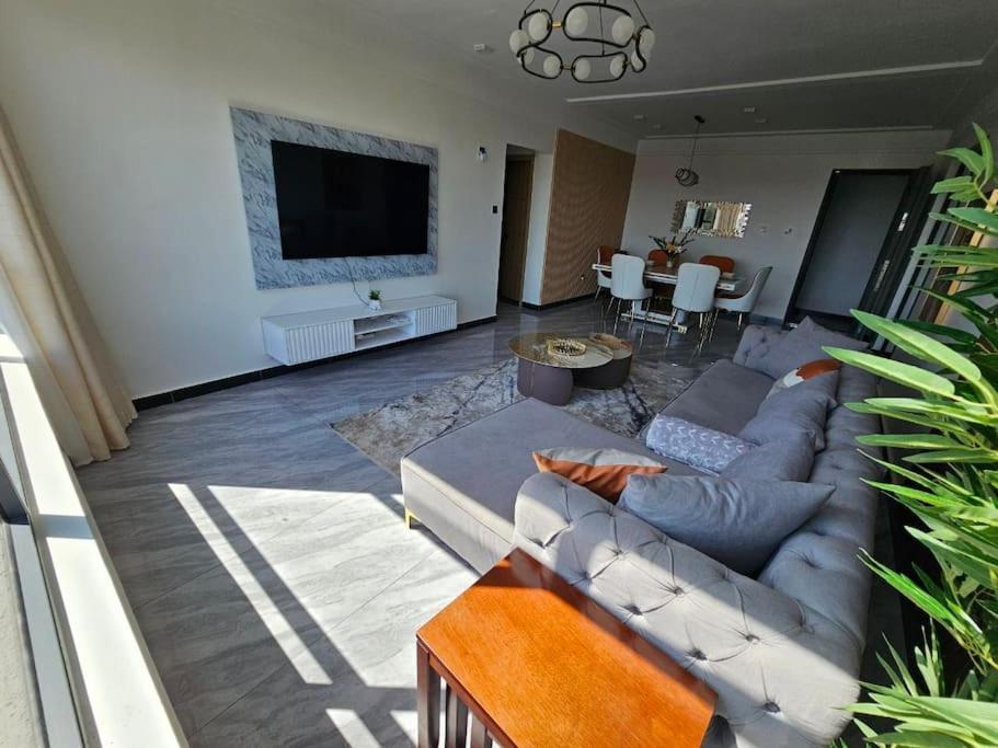 7-star Residency * Nairobi