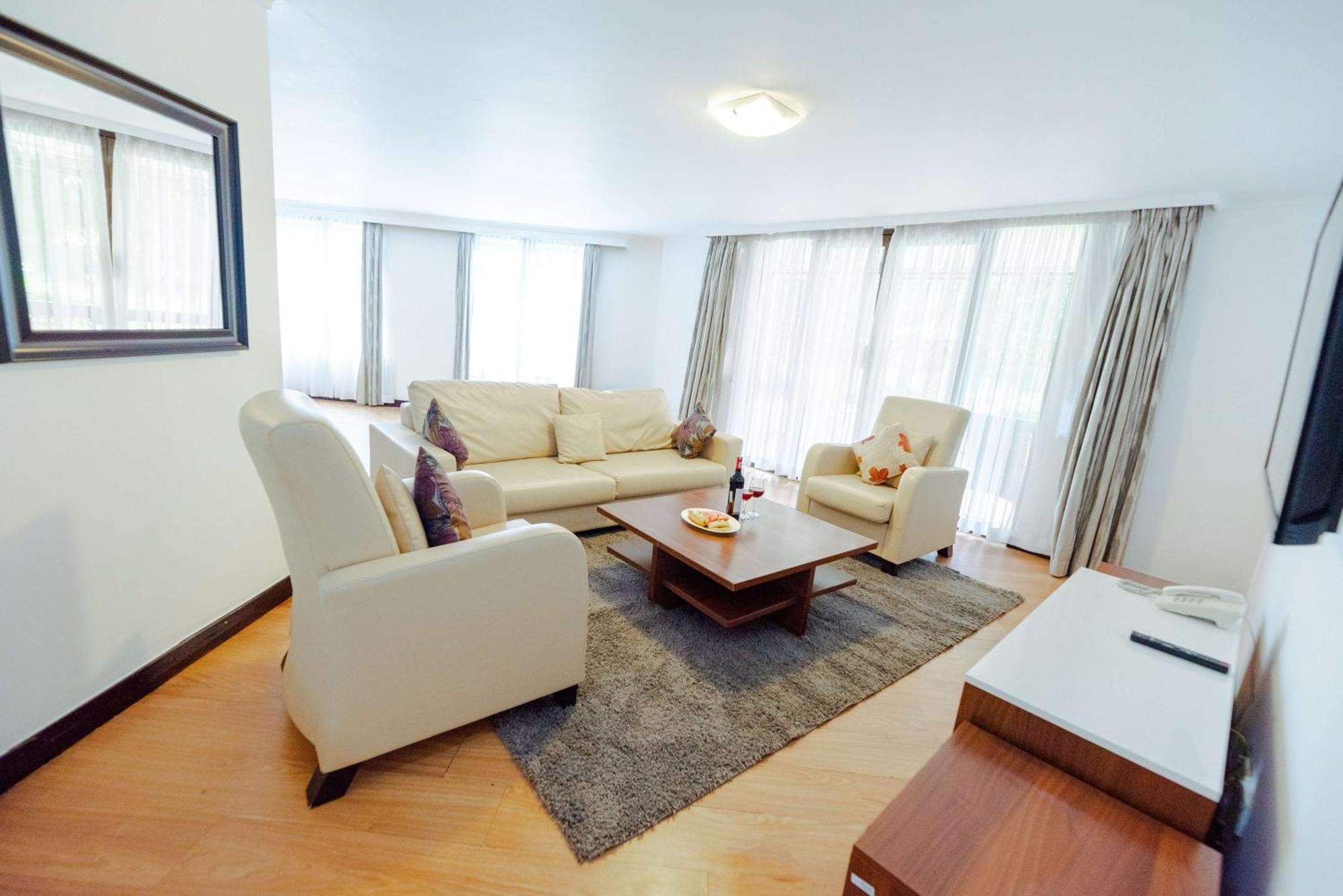 Heri Heights Apartments, Surestay Collection By Western Aparthotel 3*