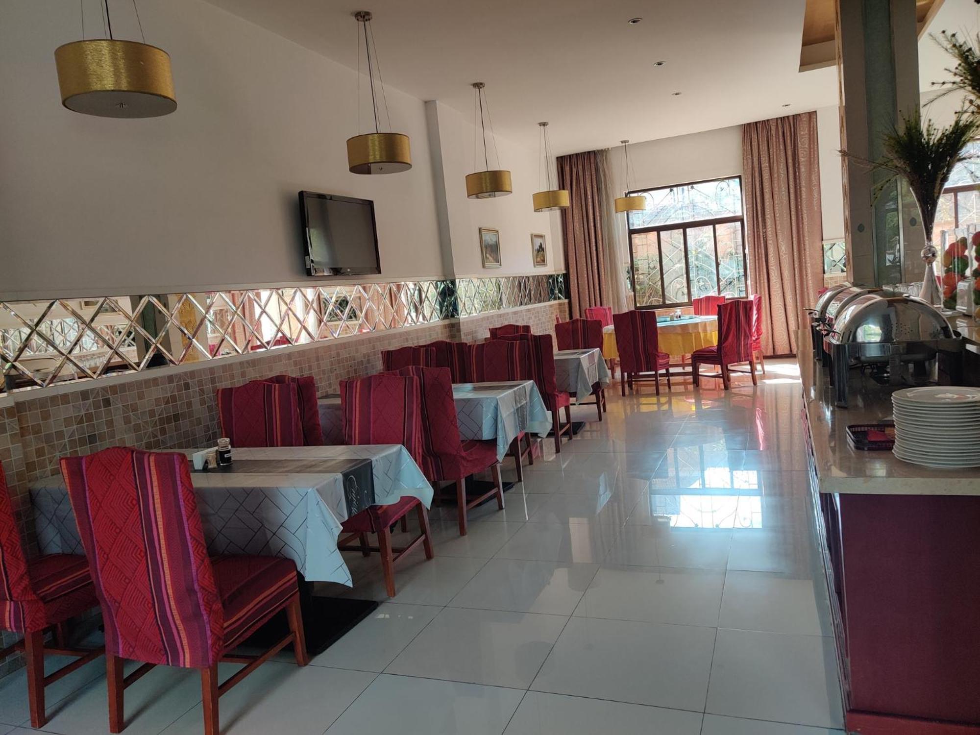 Soluxe Club International 3*