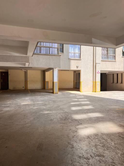 Apartment Charming Luxury With Pool In Kileleshwa *