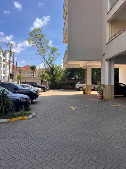 Charming Luxury With Pool In Kileleshwa Apartment Nairobi