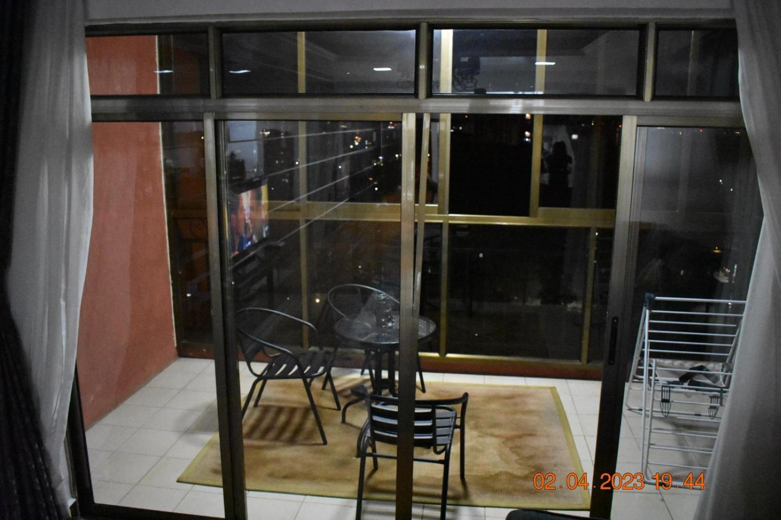 Serenitydefined 2brkilimani Near Yaya Ensute Apartamento