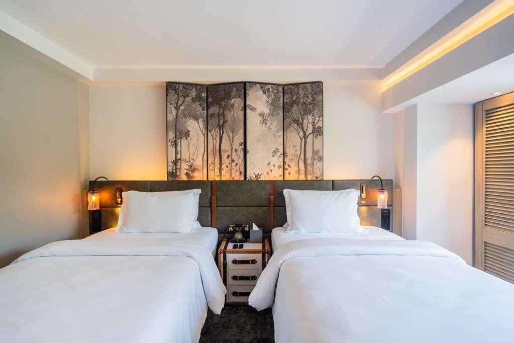 Kwetu Curio Collection By Hilton *
