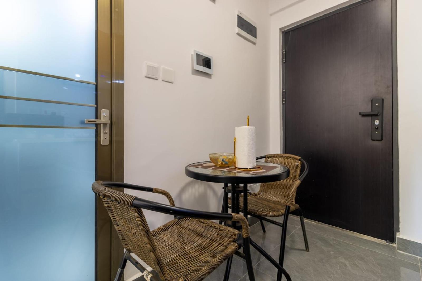 Lush, Views, Serene 1bed Highrise