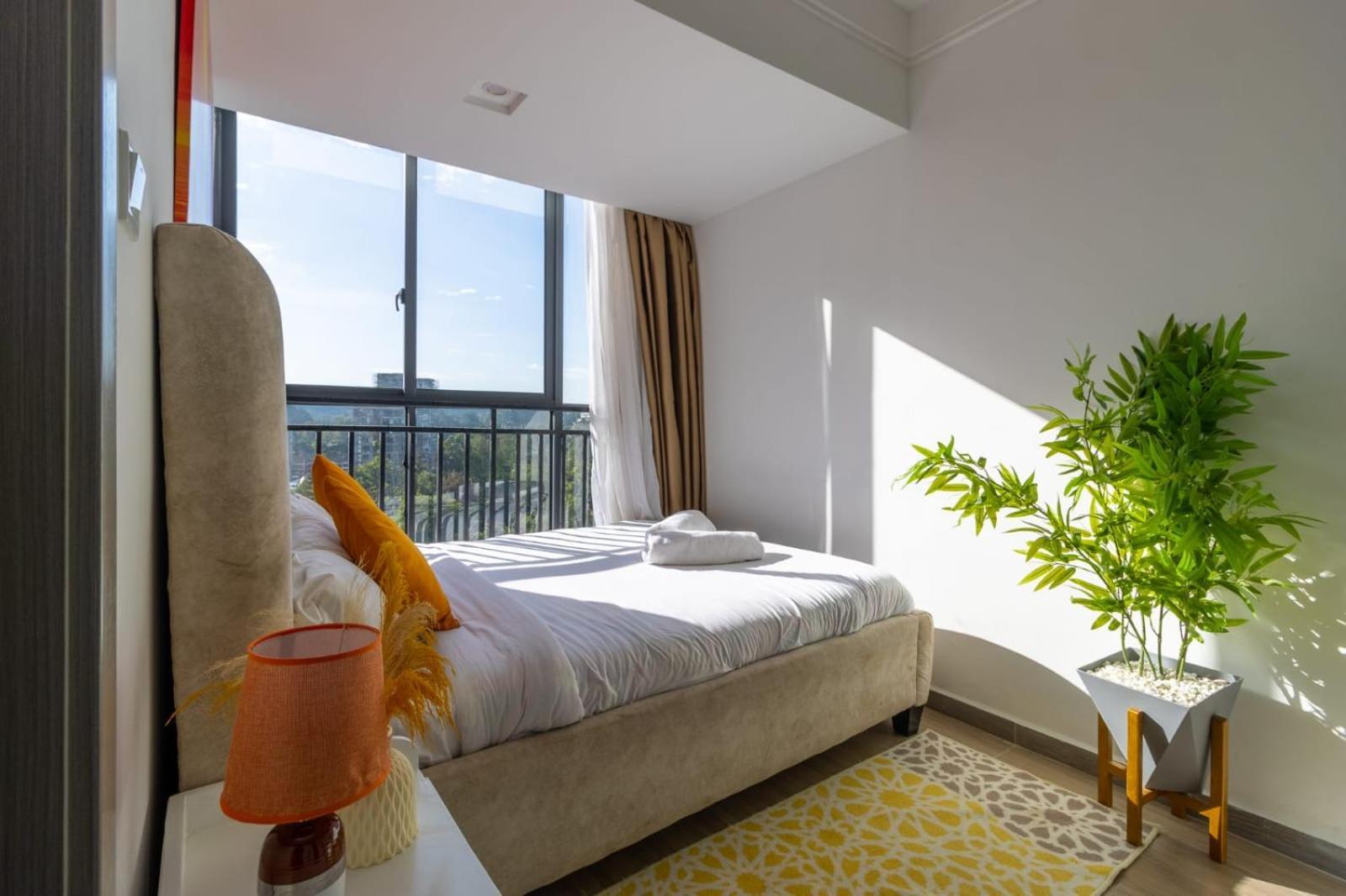 Lush, Views, Serene 1bed Highrise *