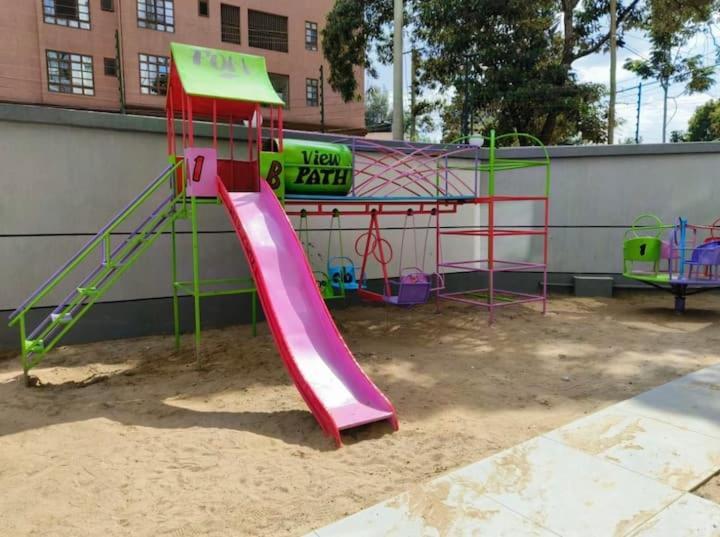 1 Bedroom Flat With Private Balcony, Netflix, Washing Machine & Gym In Kilimani *