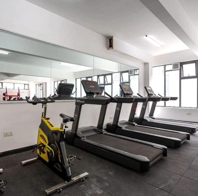 Elegant Classy With Swimming Pool ,fully Equipped Gym ,child Play Area And Close Proximity To Shopping Malls And Great Breathtaking Views Apartment