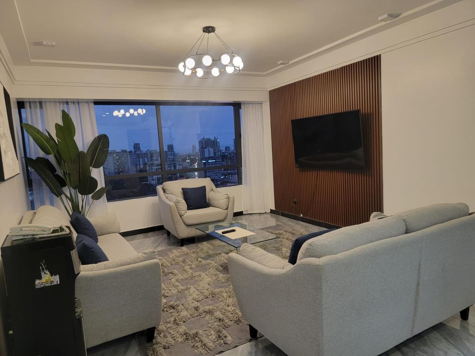Elegant Classy With Swimming Pool ,fully Equipped Gym ,child Play Area And Close Proximity To Shopping Malls And Great Breathtaking Views Apartment *