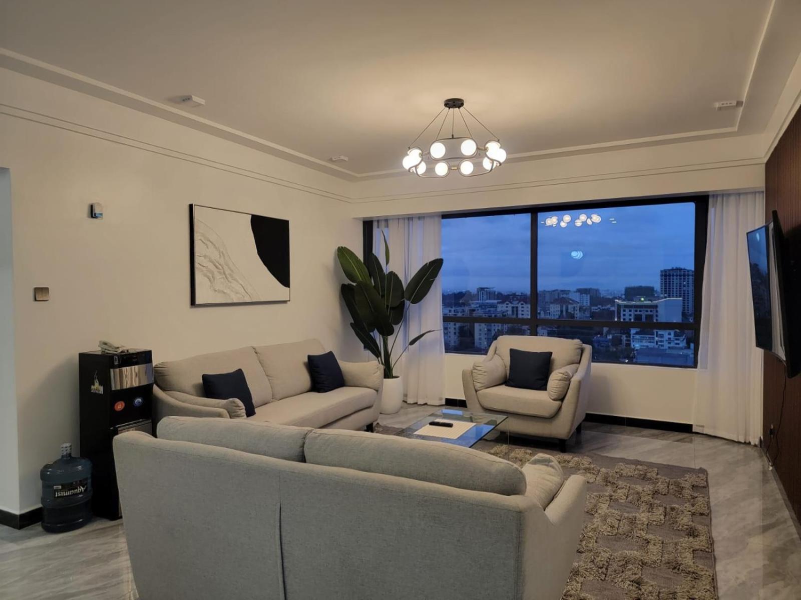 Elegant Classy With Swimming Pool ,fully Equipped Gym ,child Play Area And Close Proximity To Shopping Malls And Great Breathtaking Views Apartment