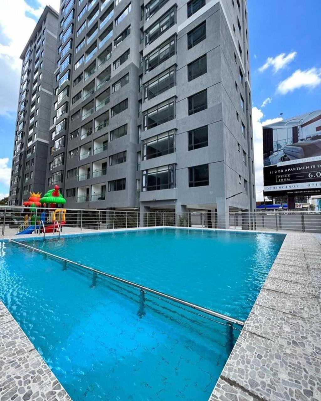 Apartment Elegant Classy With Swimming Pool ,fully Equipped Gym ,child Play Area And Close Proximity To Shopping Malls And Great Breathtaking Views *