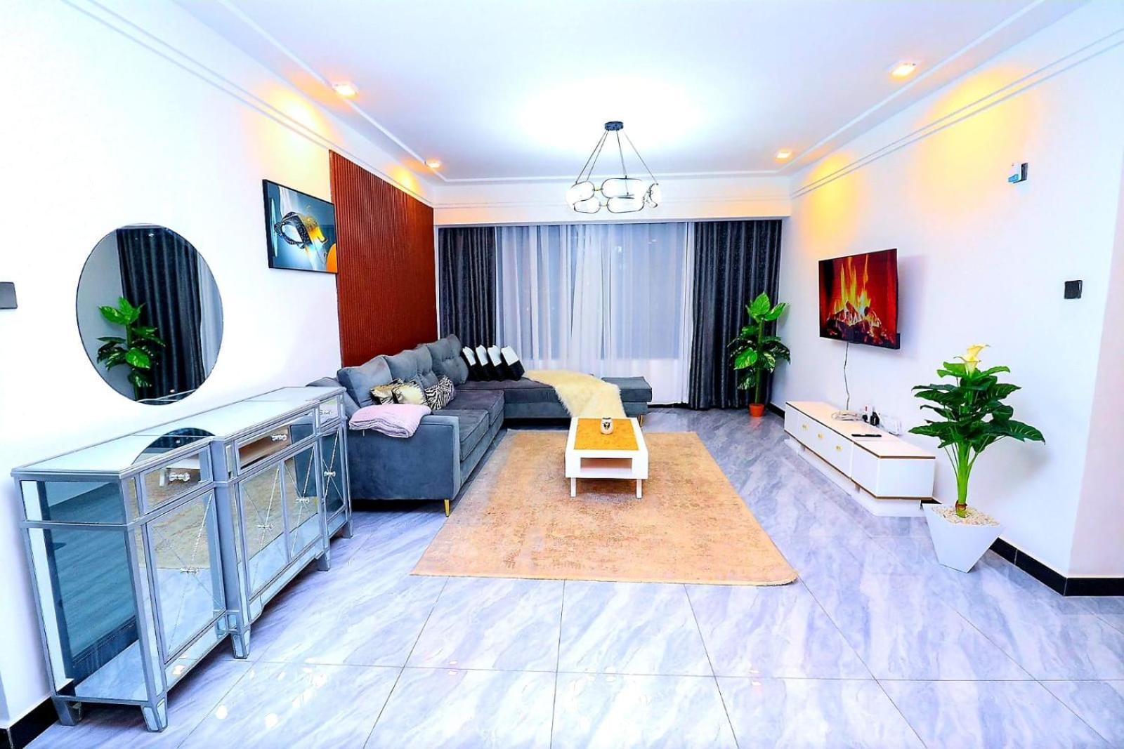Regal Retreat Two Bedroom With Heated Swimming Pool Fully Equipped Gym Ample Parking Space And Amazing Views Apartment *