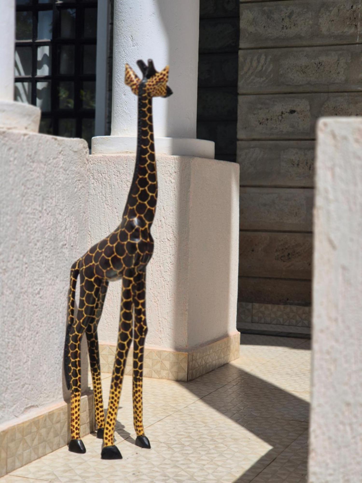 Homestay Teresita Karen-giraffe Site Nairobi