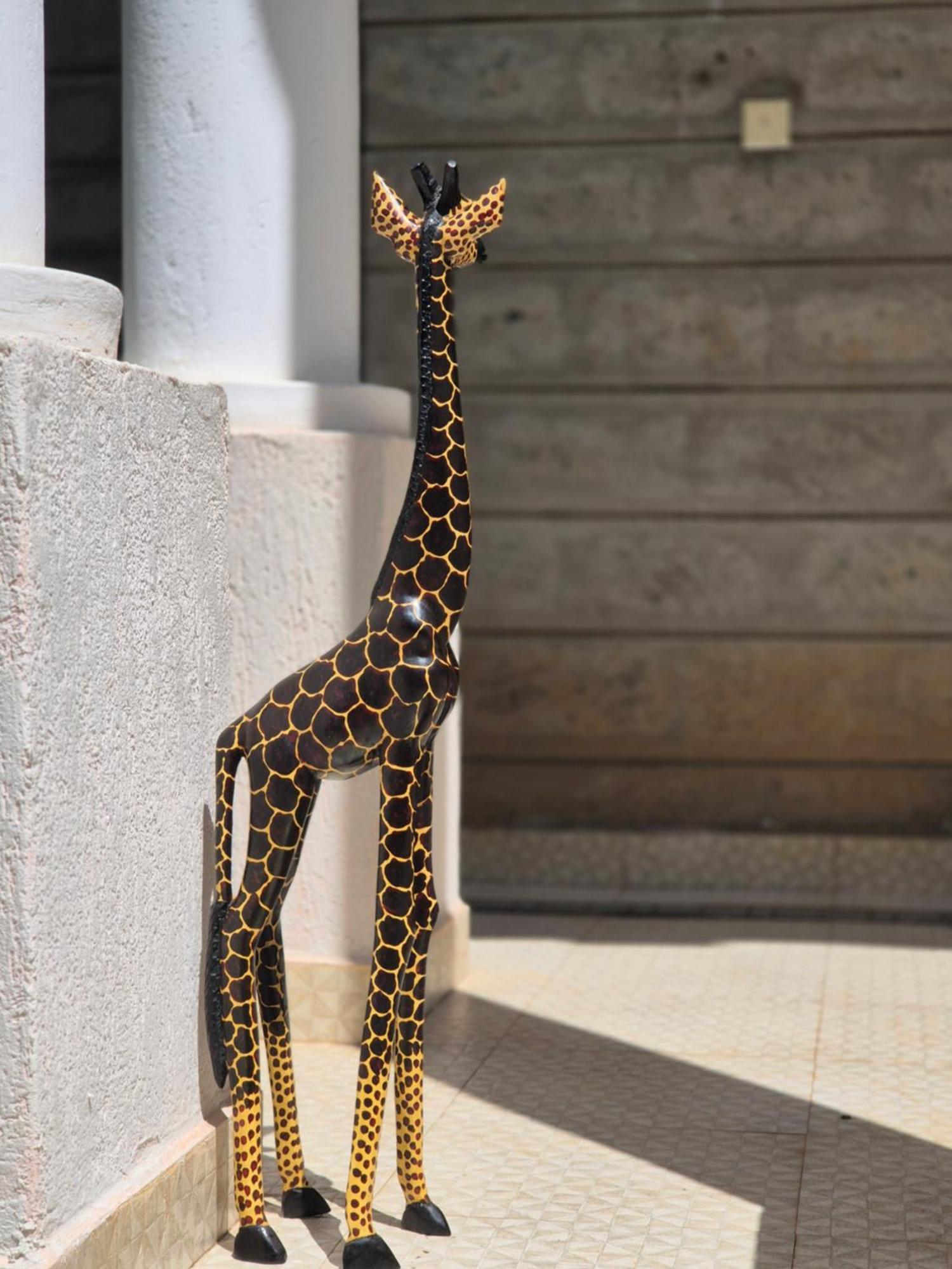 Teresita Karen-giraffe Site