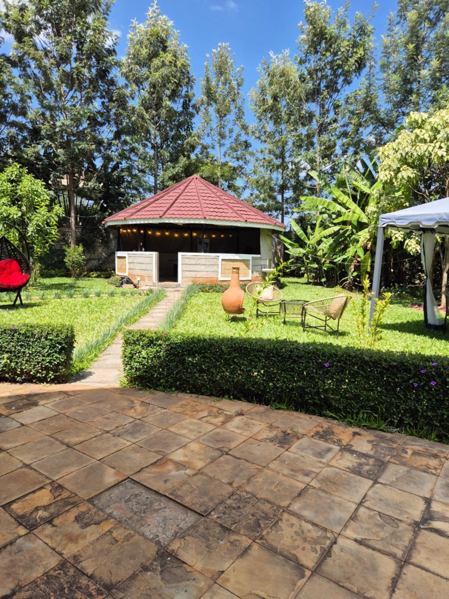 Homestay Teresita Karen-giraffe Site