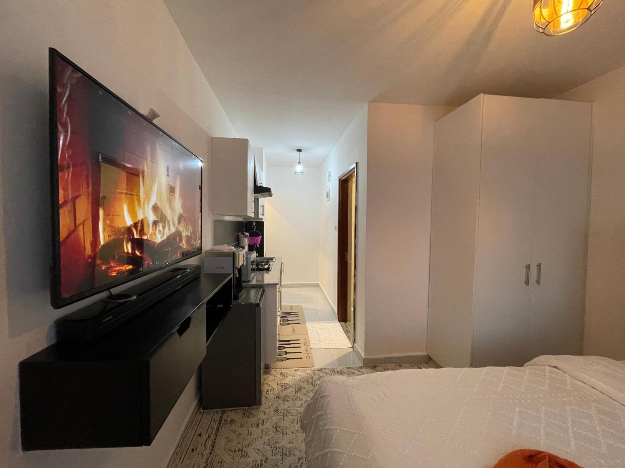 Bed & Breakfast Ayzaan House *