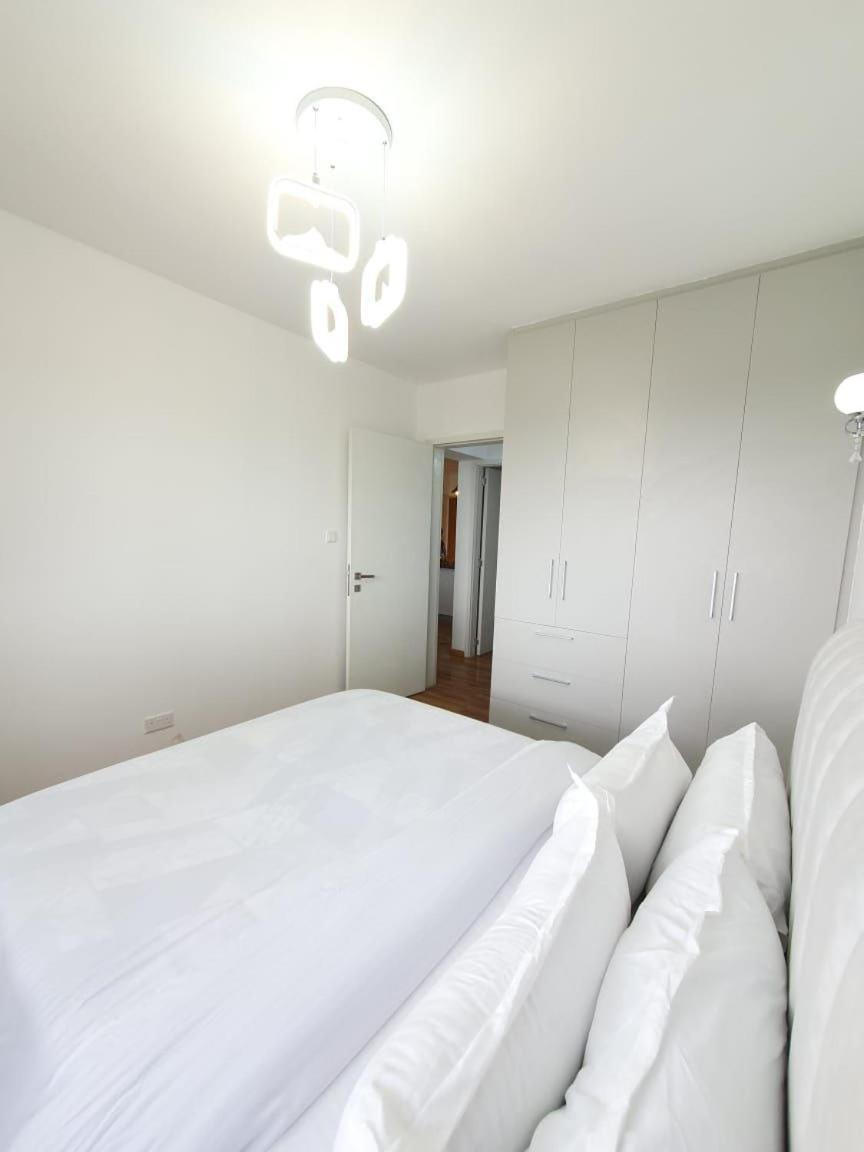 Apartment Mivida Homes