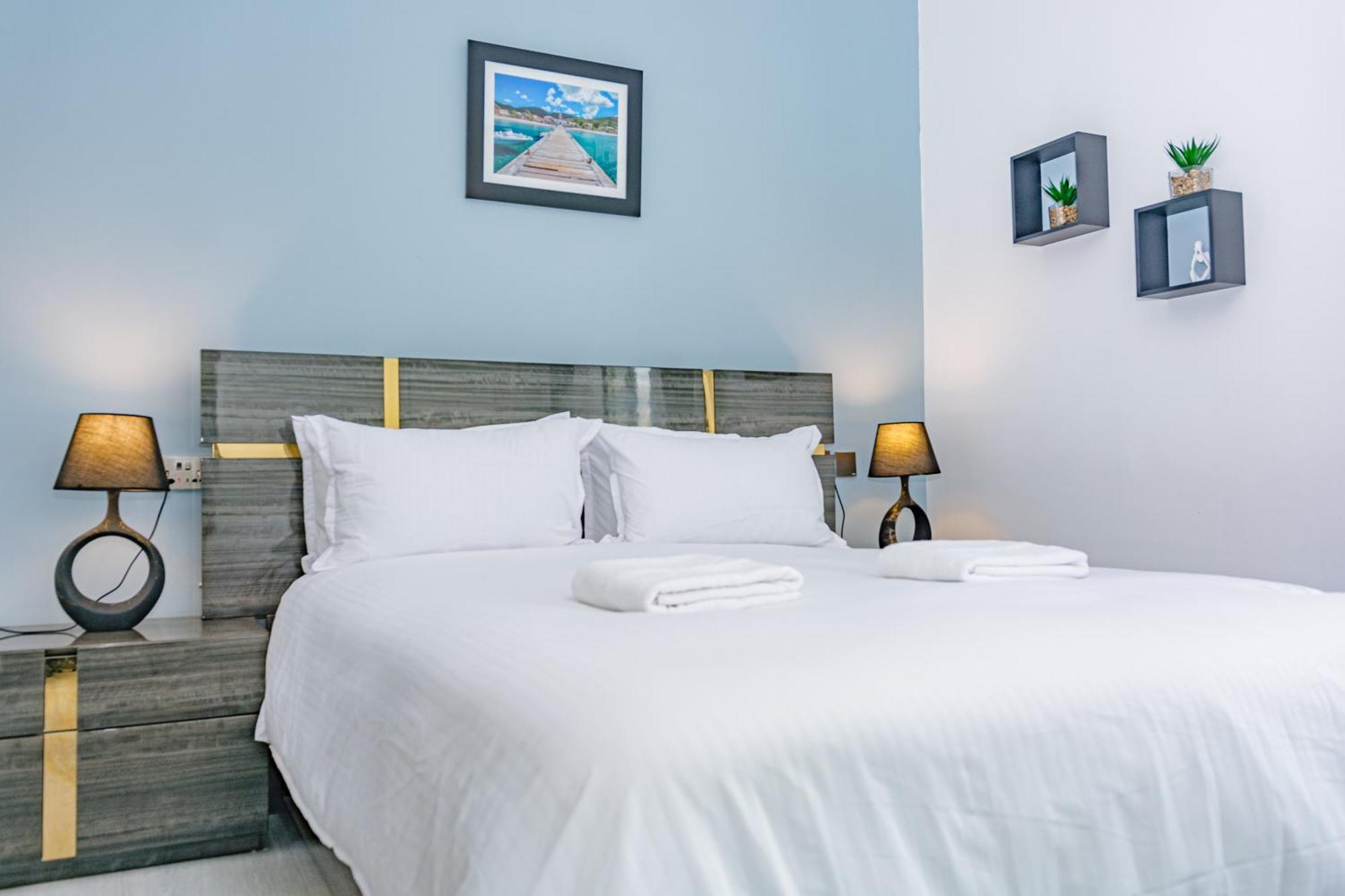 Pearl By Edmor Apartment