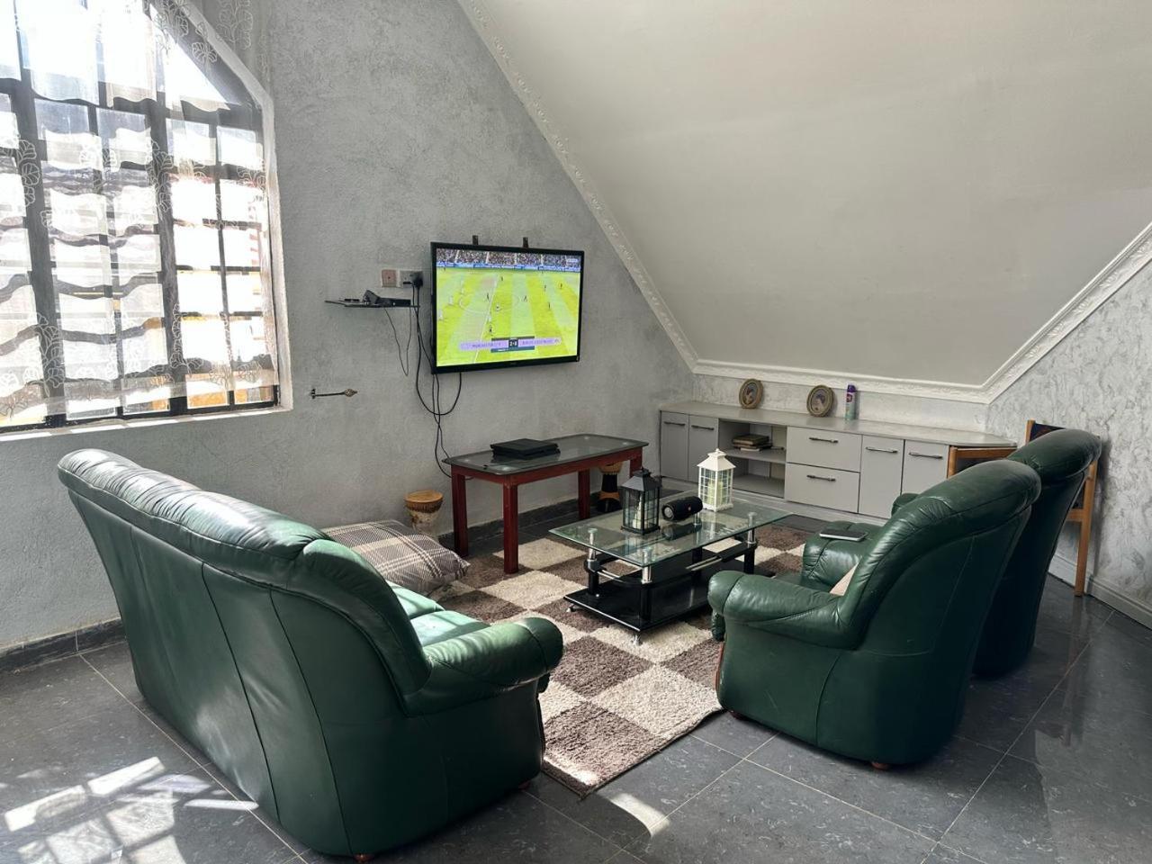 Comfy And Family Friendly Near Jkia 15mins
