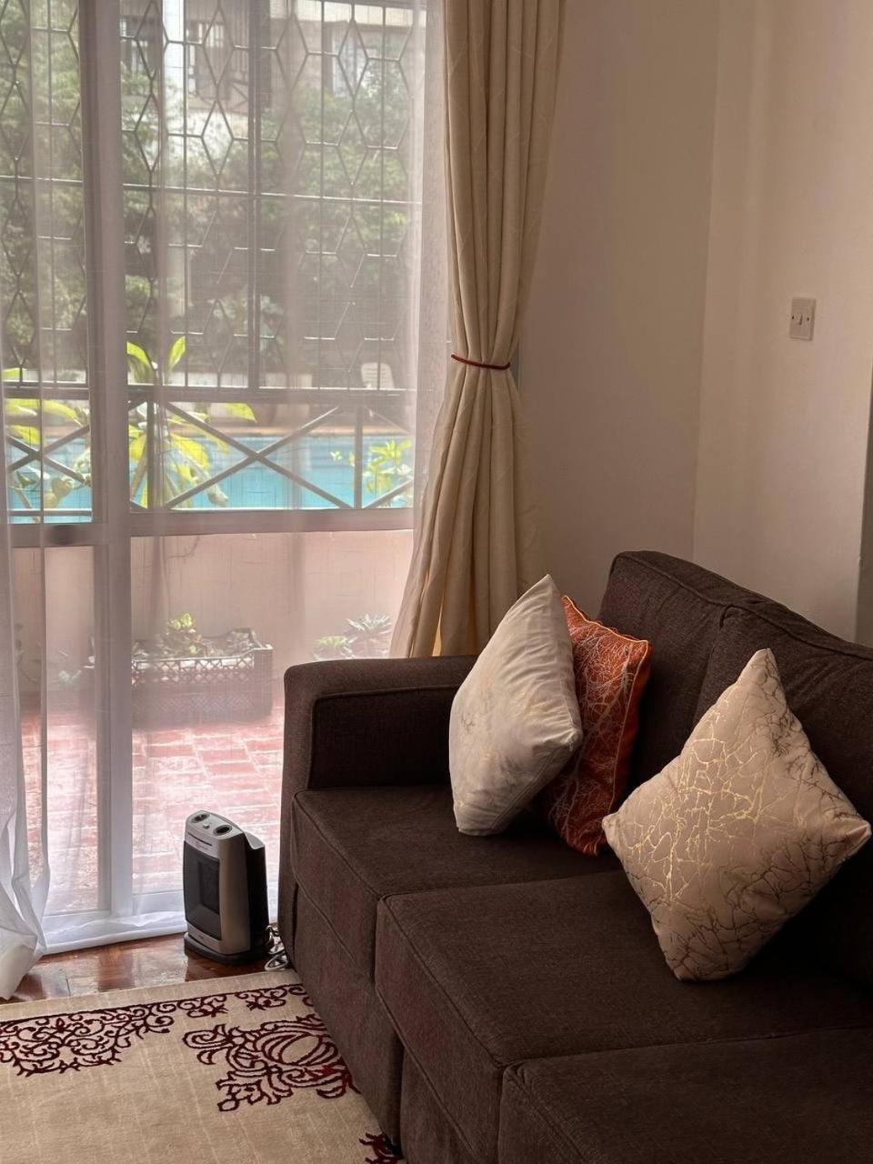 2 Bdr At The Magnolia Riverside Drive * Nairobi