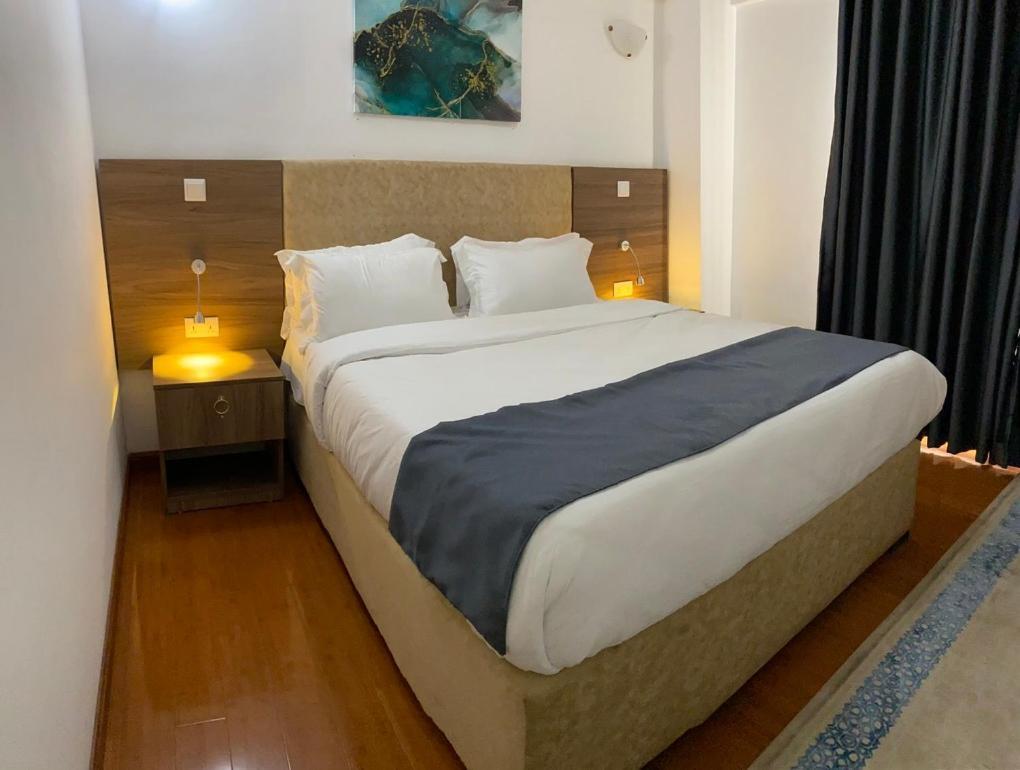 Eastleigh Serviced Apartment