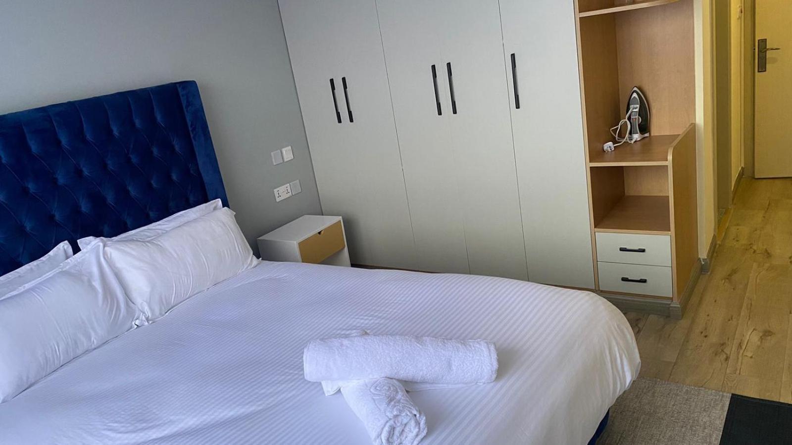 Celestial Two Bedroom With Breathtaking Views And Modern Luxurious Facilities Which Offers A High End Lifestyle Apartment *