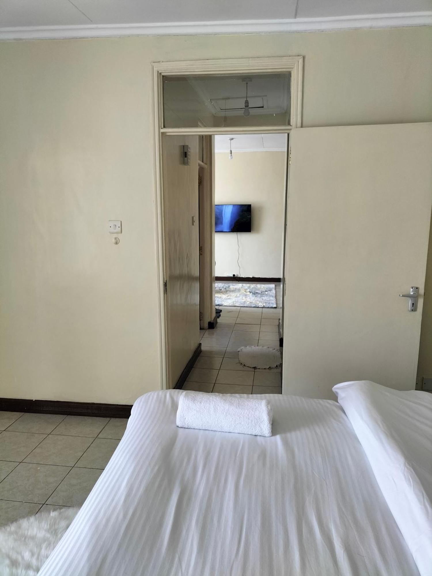 Apartment Johari School Lane