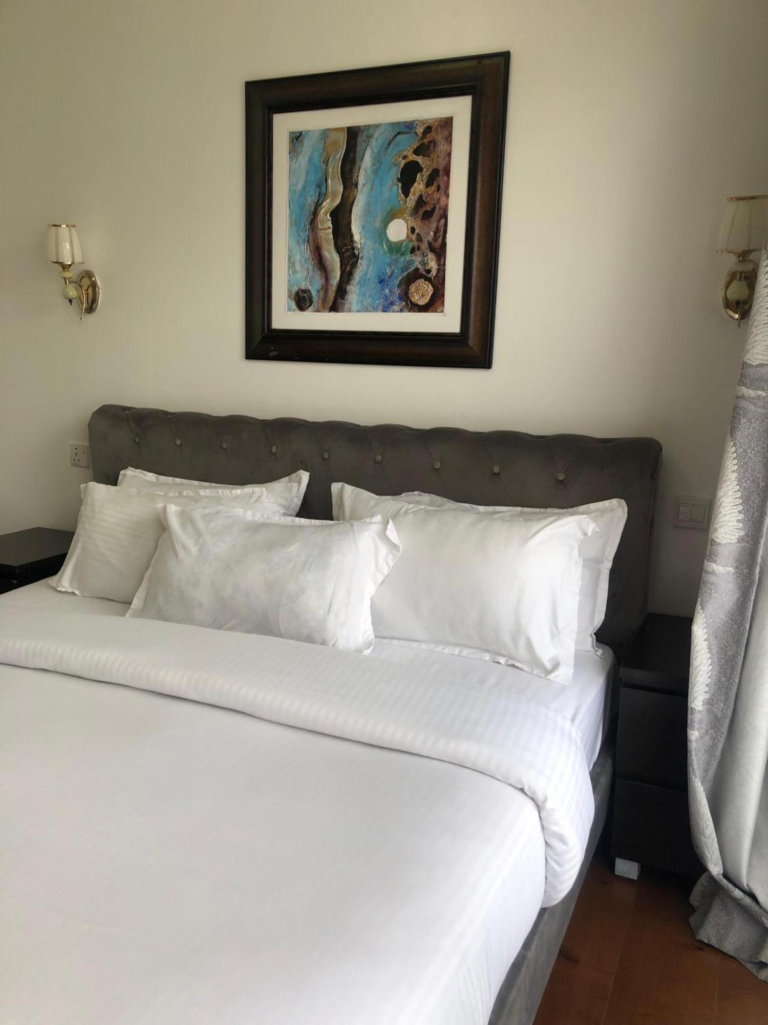 Serene 2b At Cherrywood